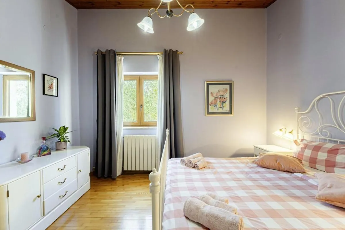Villa Ene In Pula - Haus Fuer 6 Personen Kroatien