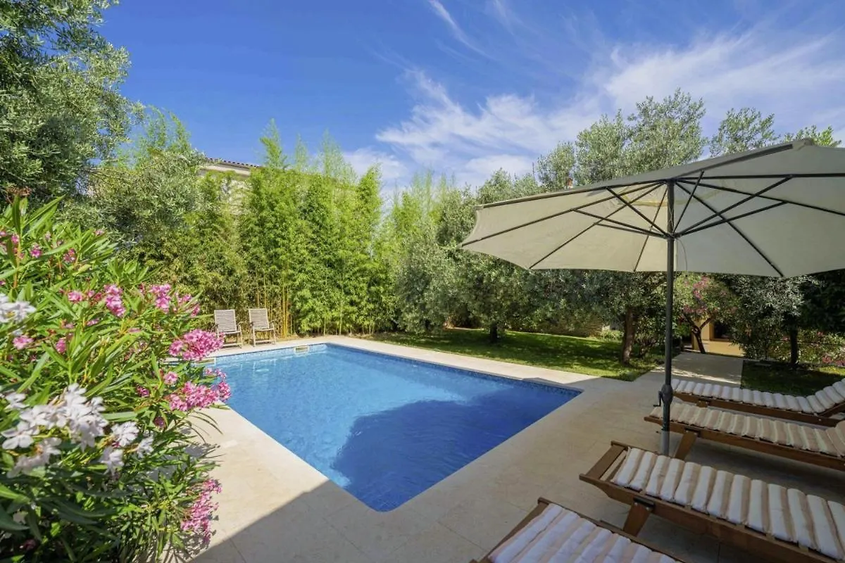 Villa Ene In Pula - Haus Fuer 6 Personen