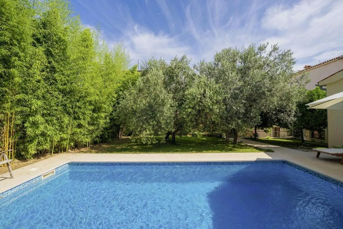 Villa Ene In Pula - Haus Fuer 6 Personen 0*,