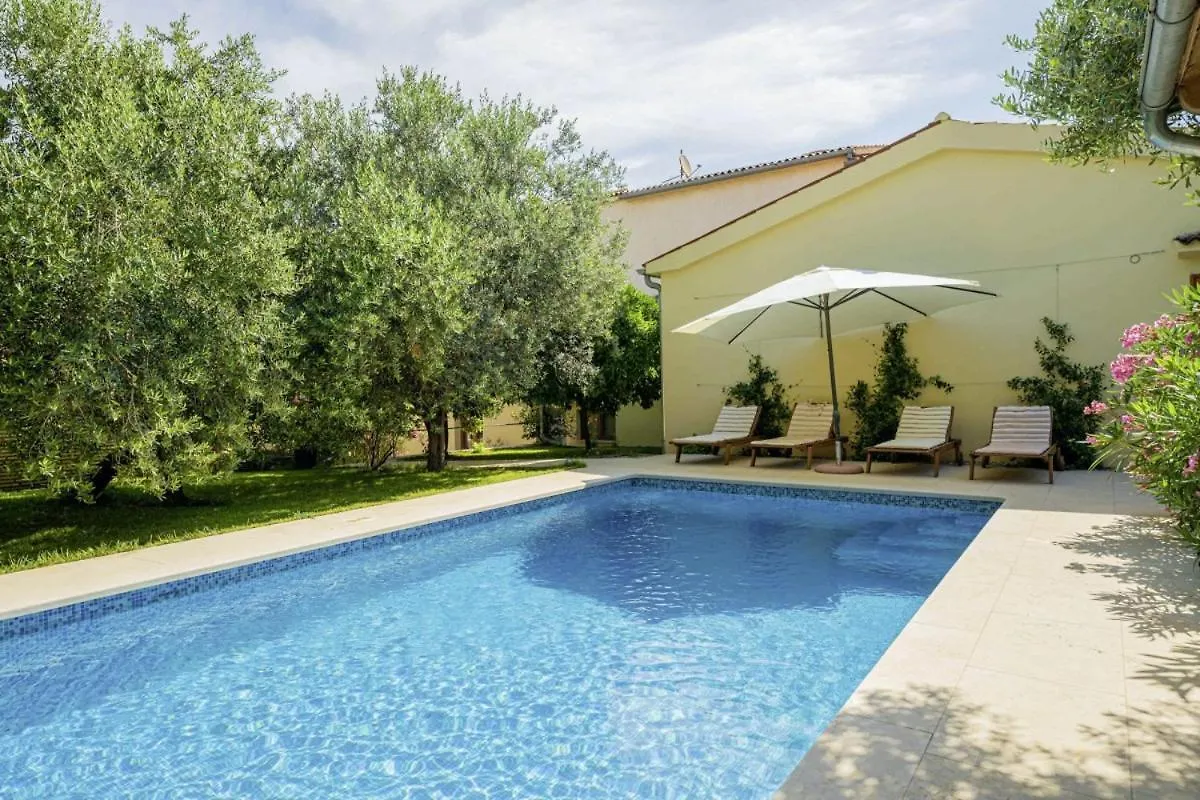Villa Ene In Pula - Haus Fuer 6 Personen